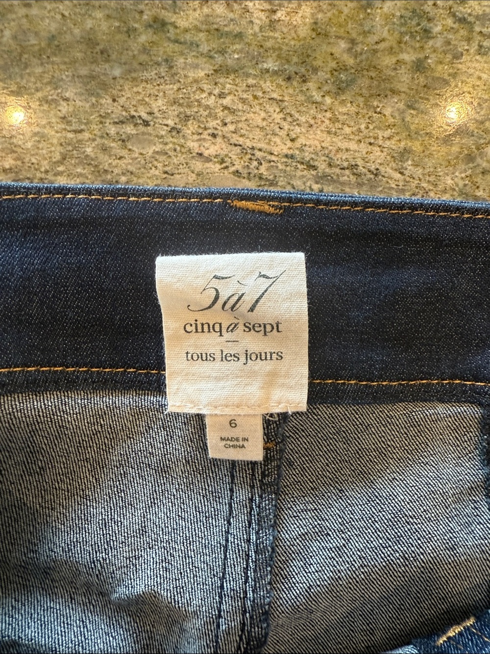 Cinq à Sept Dorothea Jeans in Indigo Denim Straight Cropped Jeans sz 6 - Picture 8 of 9